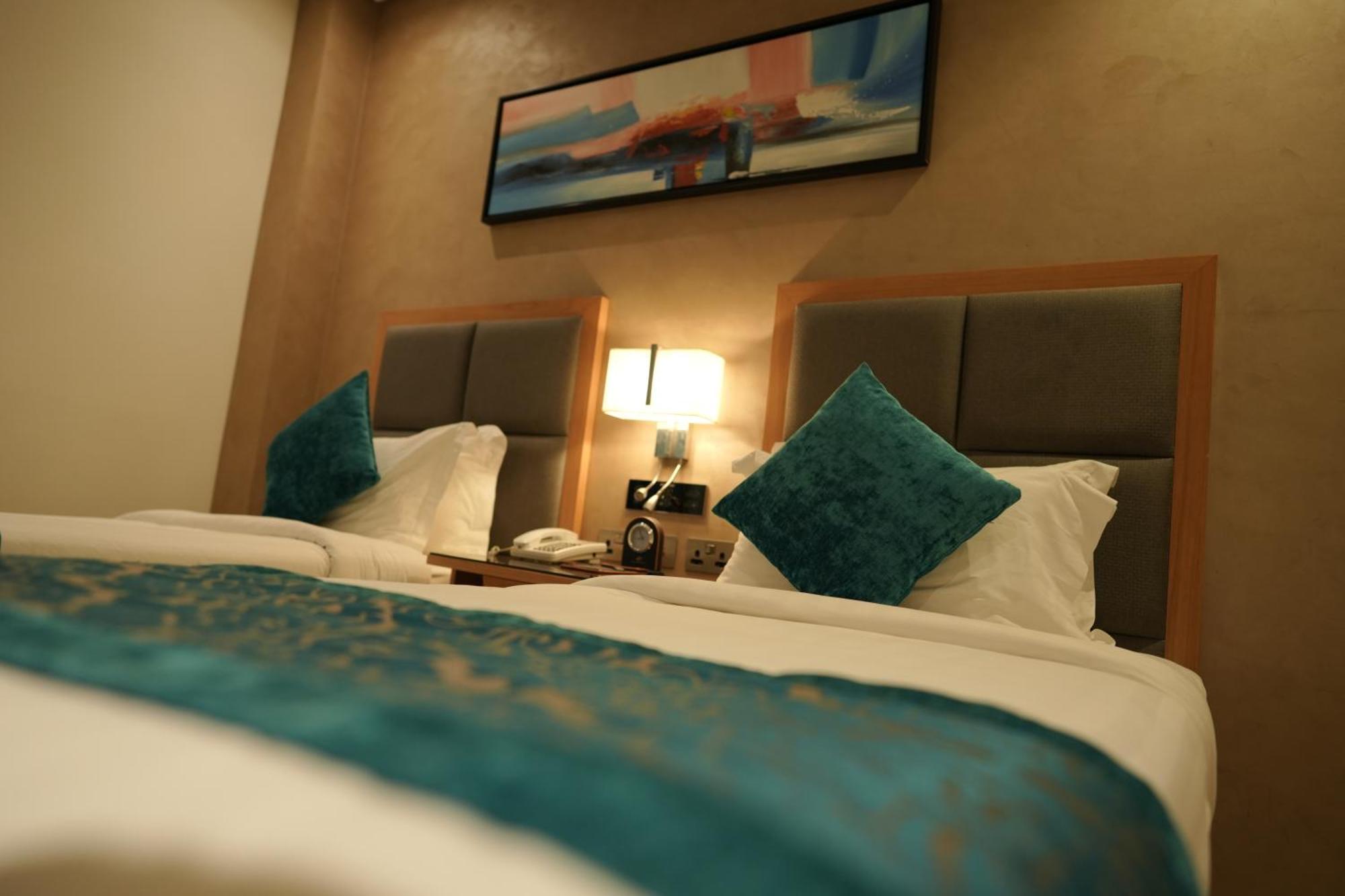 Meshal Hotel Manáma Exteriér fotografie